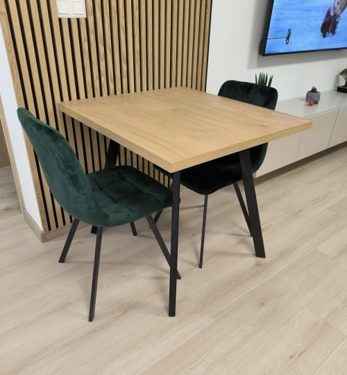 rozkladací jedálenský stôl